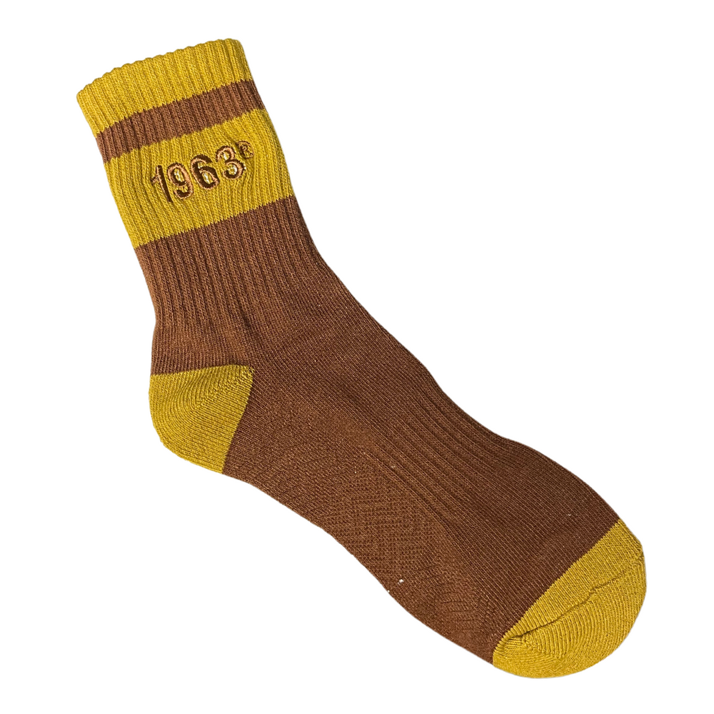 Iota Quarter Length Socks