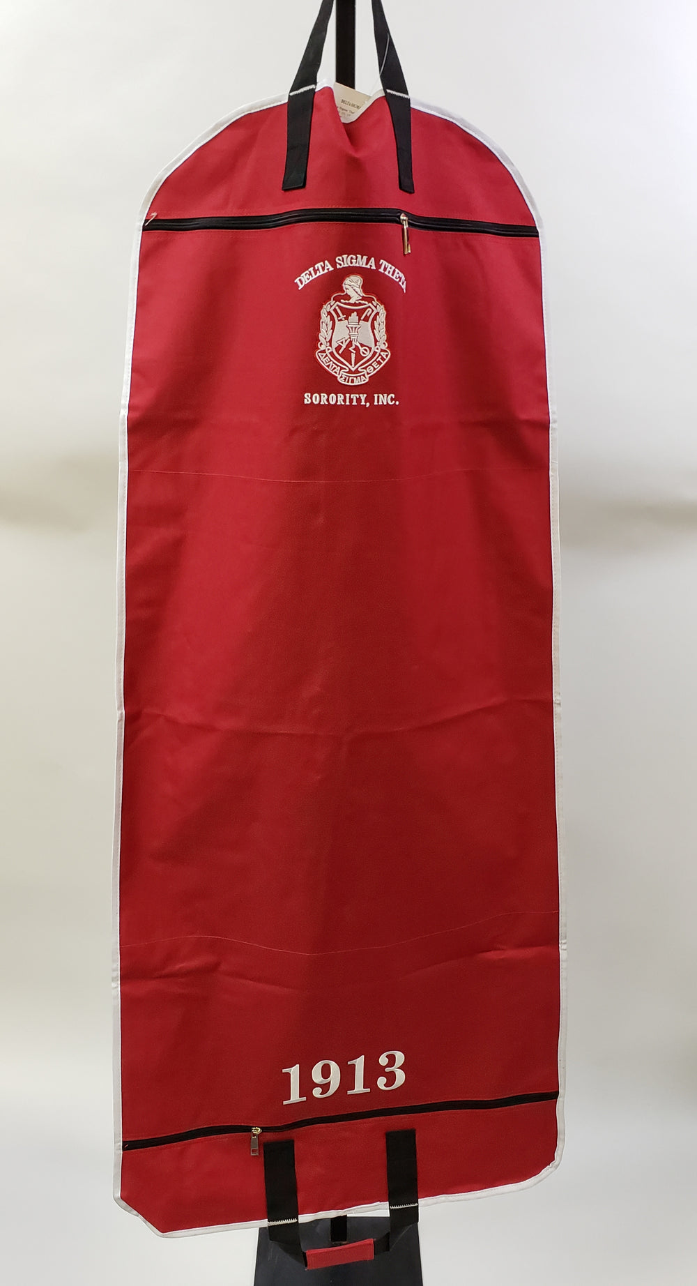 Delta Garment Bag Red.jpg