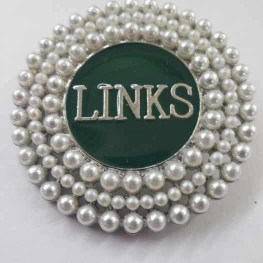 Links Round Pearl Brooch